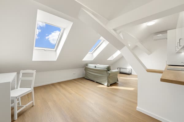Podkrovní ateliér 1+kk 92/105