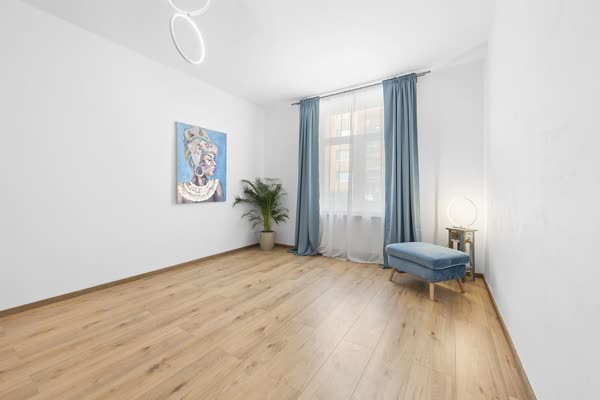 Byt 361/2 — 4+kk, 100,42 m², 1. NP, s dvorem a zahradou